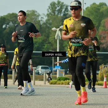 Runner Photo 6200010