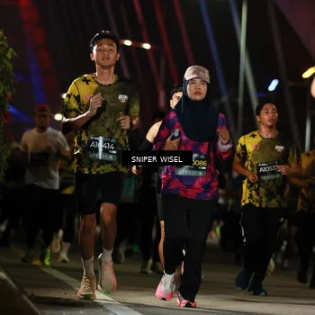 Runner Photo 6200011