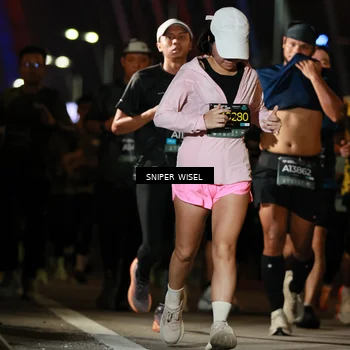 Runner Photo 6200110