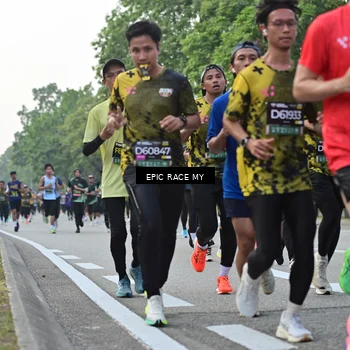 Runner Photo 6200124