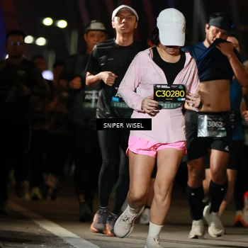 Runner Photo 6200132
