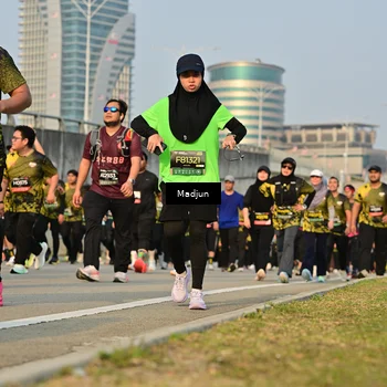 Runner Photo 6200135