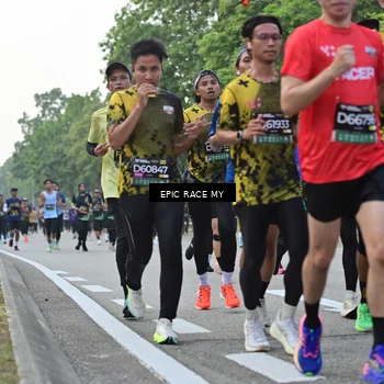 Runner Photo 6200144