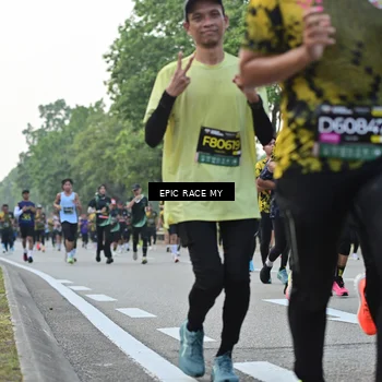 Runner Photo 6200147