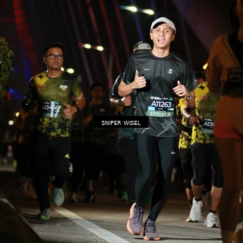 Runner Photo 6200149