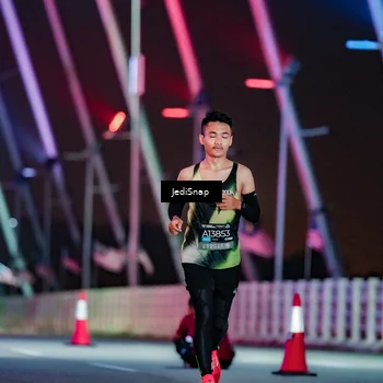 Runner Photo 6200153