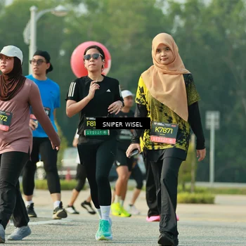 Runner Photo 6200205