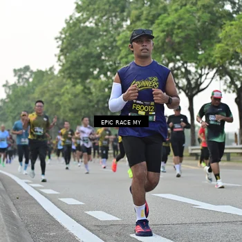 Runner Photo 6200218