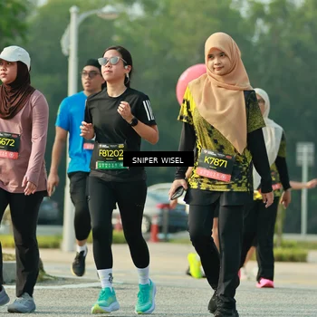 Runner Photo 6200230