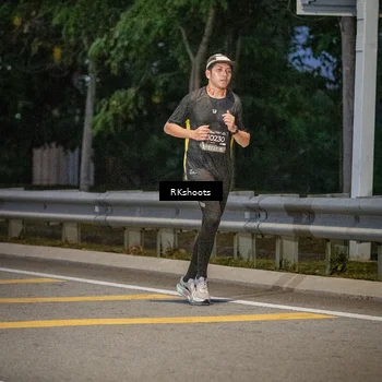 Runner Photo 6200232