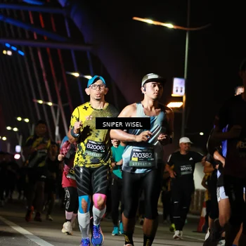 Runner Photo 6200242