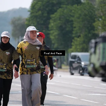 Runner Photo 6200250