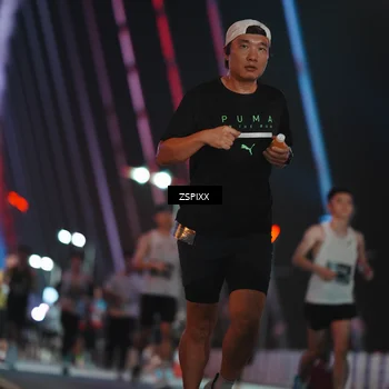 Runner Photo 6200275
