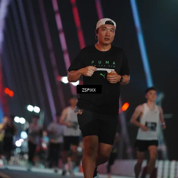 Runner Photo 6200290