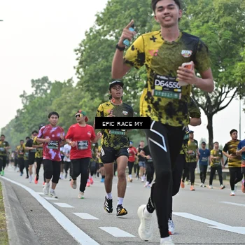 Runner Photo 6200294