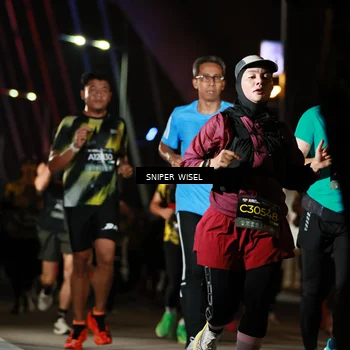 Runner Photo 6200298