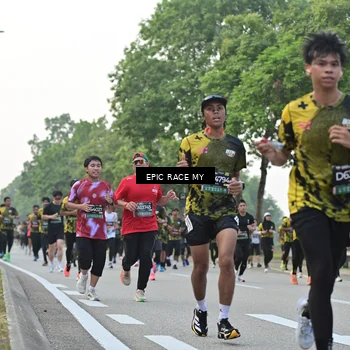 Runner Photo 6200309