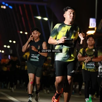 Runner Photo 6200321