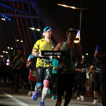 Runner Photo 6200324