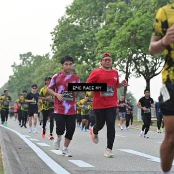 Runner Photo 6200338
