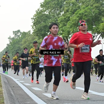 Runner Photo 6200344