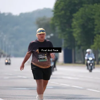 Runner Photo 6200396