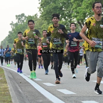 Runner Photo 6200398