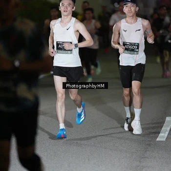Runner Photo 6200445