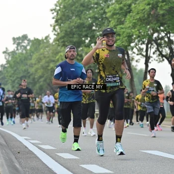 Runner Photo 6200499