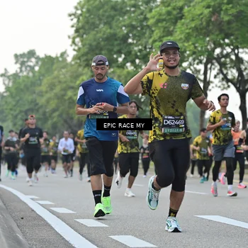 Runner Photo 6200504