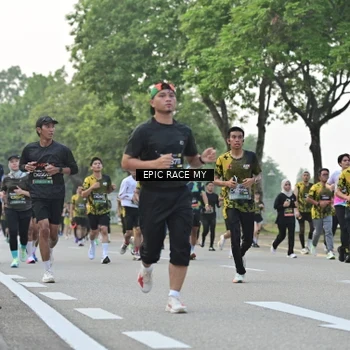 Runner Photo 6200541