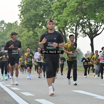 Runner Photo 6200542