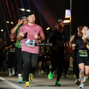 Runner Photo 6200575