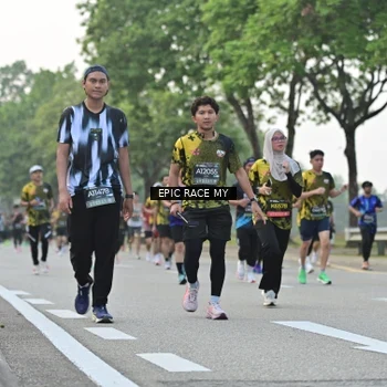 Runner Photo 6200606