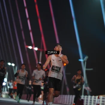 Runner Photo 6200612