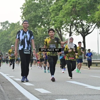 Runner Photo 6200630