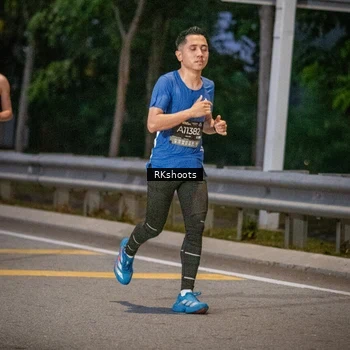 Runner Photo 6200715