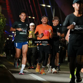 Runner Photo 6200720