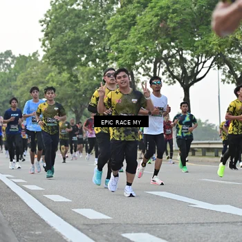Runner Photo 6200735