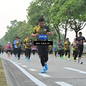 Runner Photo 6200754