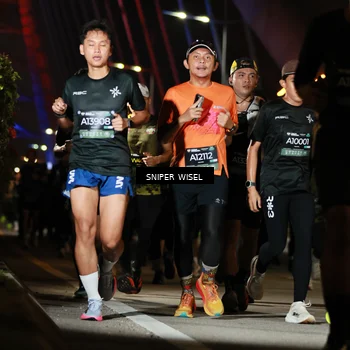 Runner Photo 6200800