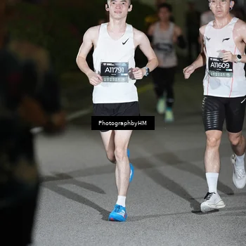 Runner Photo 6200834