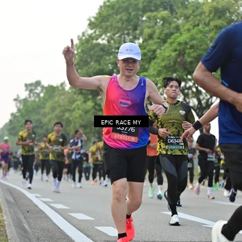 Runner Photo 6200860