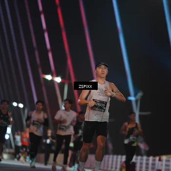 Runner Photo 6200915