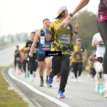 Runner Photo 6200924