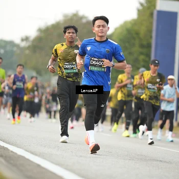 Runner Photo 6201070
