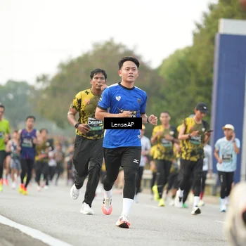 Runner Photo 6201074