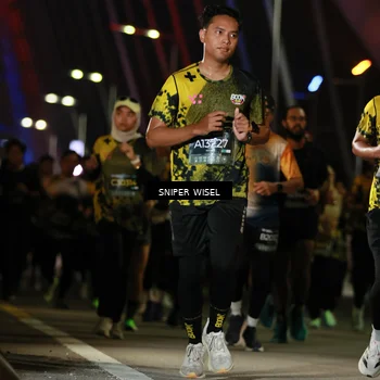 Runner Photo 6201104