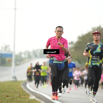 Runner Photo 6201124