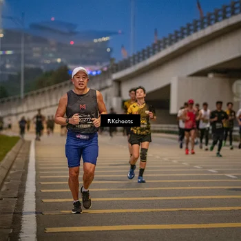 Runner Photo 6201142